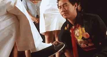 他曾「替周星馳舔鞋」跑龍套演配角20年！卻靠一部電影「得7個影帝」周潤發都嫉妒