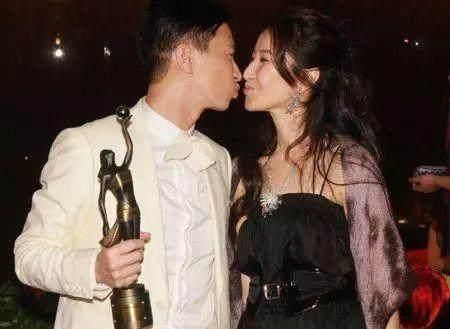 他曾「替周星馳舔鞋」跑龍套演配角20年！卻靠一部電影「得7個影帝」周潤發都嫉妒