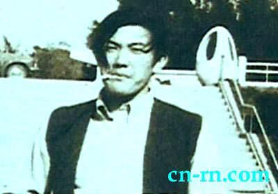 認得出是誰嗎?政壇大咖「29歲盛世美顏曝光」 網戀愛:「好像日劇女主角」