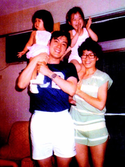 認得出是誰嗎?政壇大咖「29歲盛世美顏曝光」 網戀愛:「好像日劇女主角」