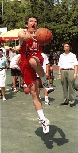 認得出是誰嗎?政壇大咖「29歲盛世美顏曝光」 網戀愛:「好像日劇女主角」