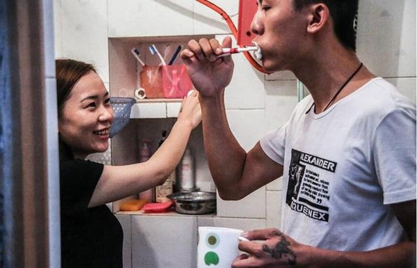 當年「藍瘦香菇」在網路竄紅!本尊被找出「19歲就追到正妹」反差超大 變人生勝利組逼哭所有人