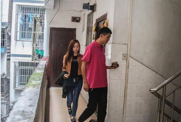 當年「藍瘦香菇」在網路竄紅!本尊被找出「19歲就追到正妹」反差超大 變人生勝利組逼哭所有人