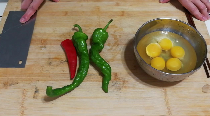 退休飯店大廚教你一個雞蛋新吃法，上桌一分鐘不到就被吃完