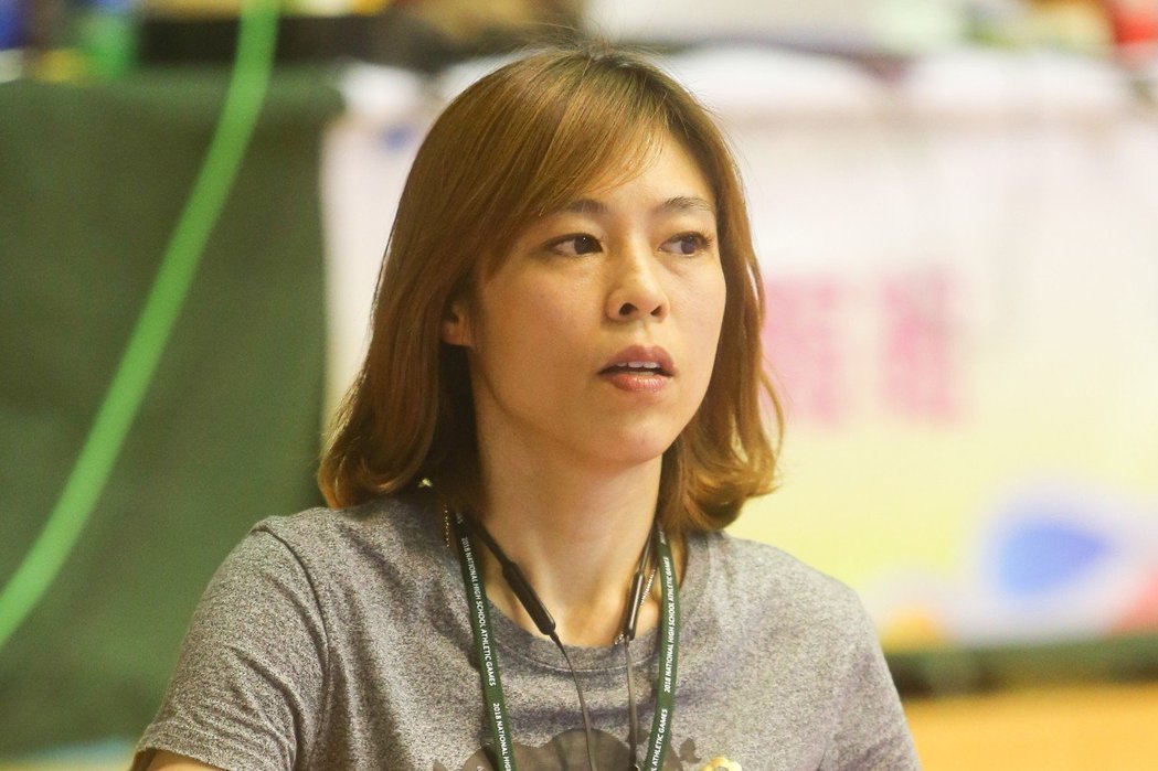 陳詩欣驚傳「對國小學生出手」對方被踢飛耳聾　她無奈「回應當時狀況」網友罵更慘