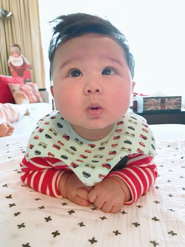 8年戀情告吹！最醜港姐「花3年走出情傷」甜嫁總裁尪　5年抱3胎「把她寵成少女」甜蜜現況曝