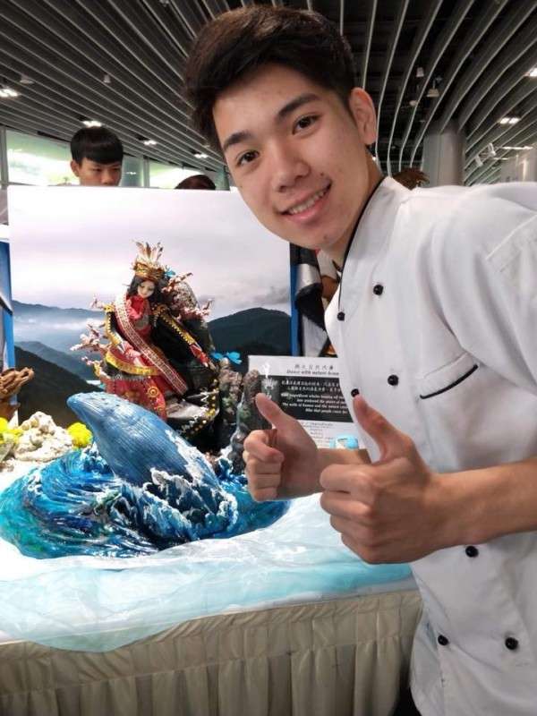 愛上翻糖蛋糕！閱讀障礙少年「每天只睡3小時」苦練成翻糖國手　作品融入台灣味「勇奪國際大賽金牌」