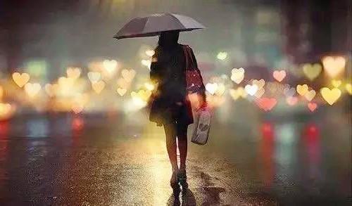 6歲孫子「嫌棄鄉下奶奶」要她吃剩飯！「媳婦的做法」讓婆婆忍不住低頭垂淚