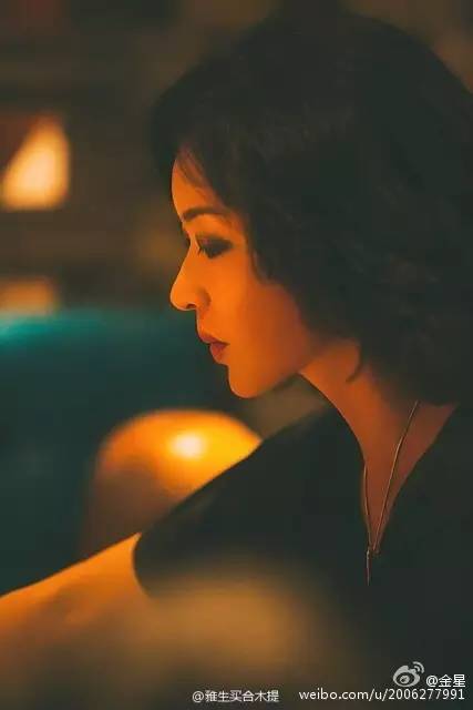 從舞者、演員、到最紅主持人！她23歲娶妻「28歲從男身變女人」　如今53歲「嫁德國老公」超幸福