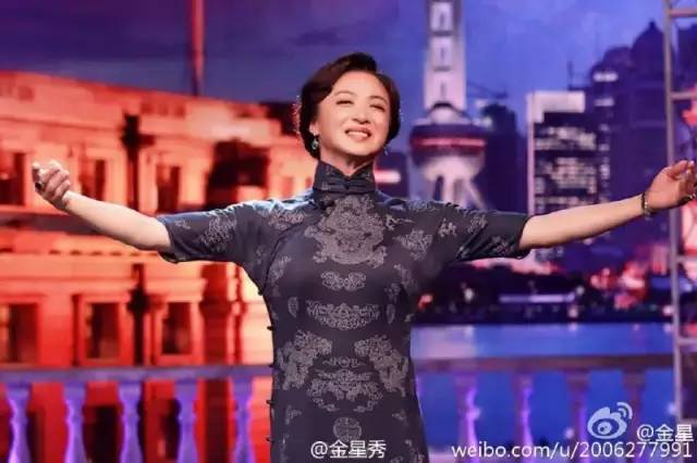 從舞者、演員、到最紅主持人！她23歲娶妻「28歲從男身變女人」　如今53歲「嫁德國老公」超幸福