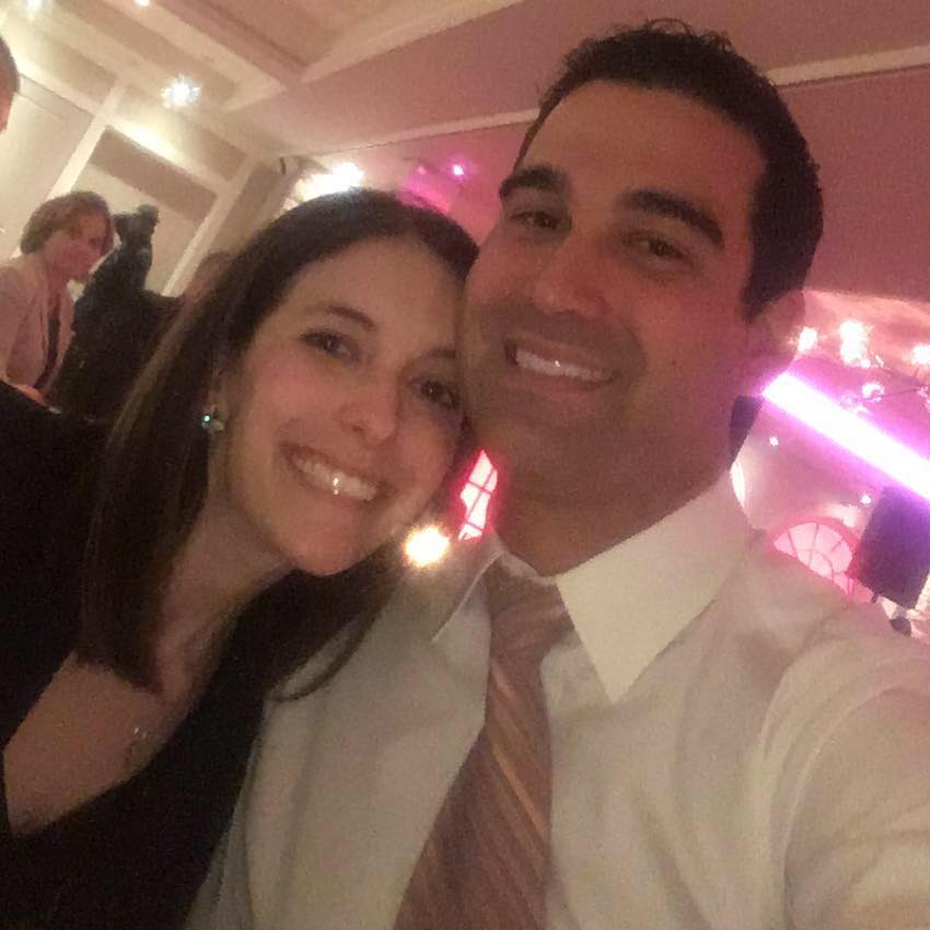 男友找來所有親友「浪漫求婚」她感動說Yes！　才剛答應「2小時後人生發生巨變」全場爆淚