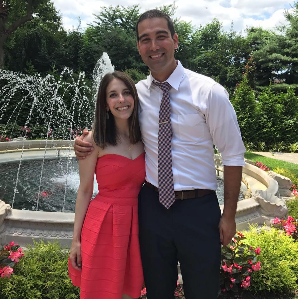 男友找來所有親友「浪漫求婚」她感動說Yes！　才剛答應「2小時後人生發生巨變」全場爆淚