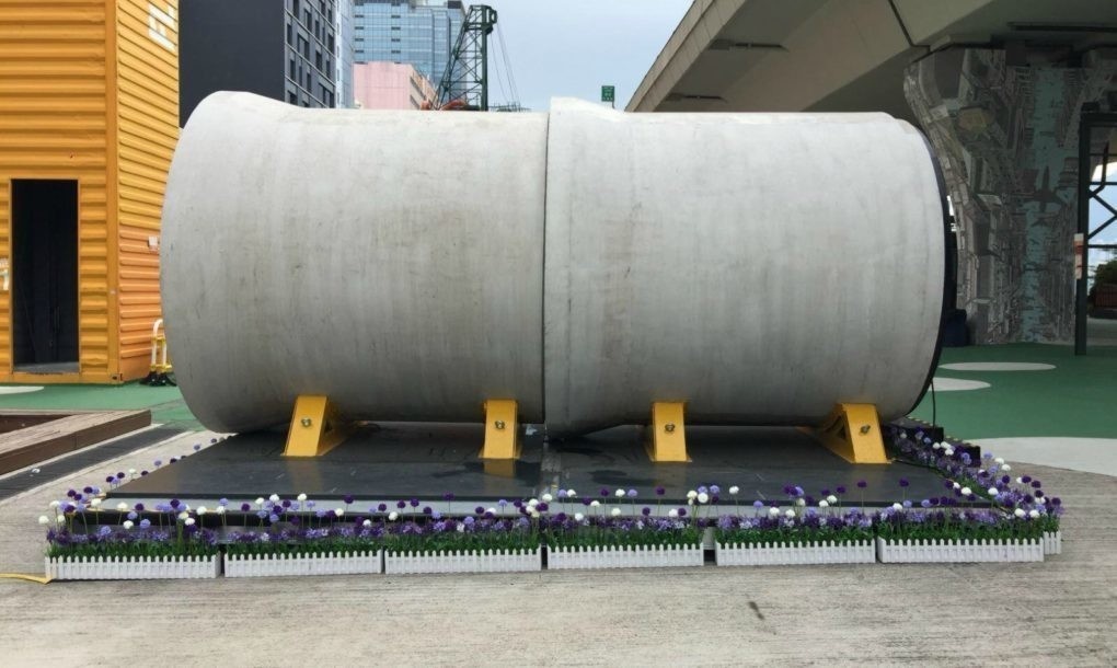 不吃不喝20年才能買！香港人買不起房「建築師打造48萬水管屋」　內部「3坪客廳＋廚房＋浴室」超狂