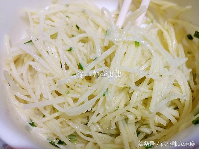 別再清炒了！教你一個「馬鈴薯餅」新吃法      不用水洗也「不用麵粉」超好吃