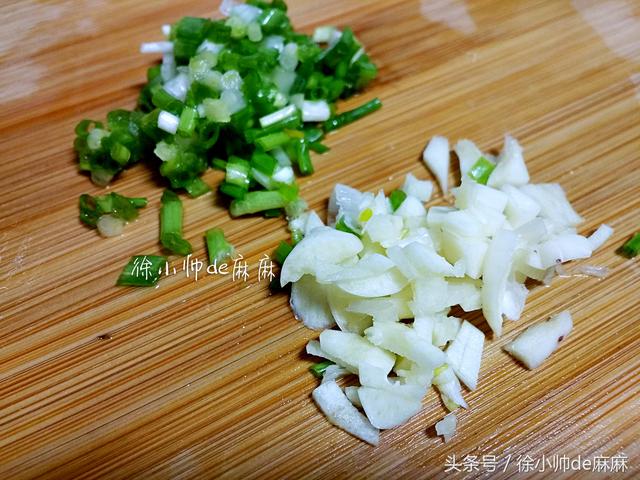 別再清炒了！教你一個「馬鈴薯餅」新吃法      不用水洗也「不用麵粉」超好吃