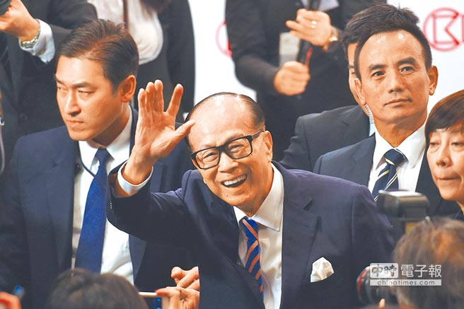 香港首富「李嘉誠」給年輕人的忠告！字字是精隨「別窮忙一輩子」，一定要分享給孩子看！