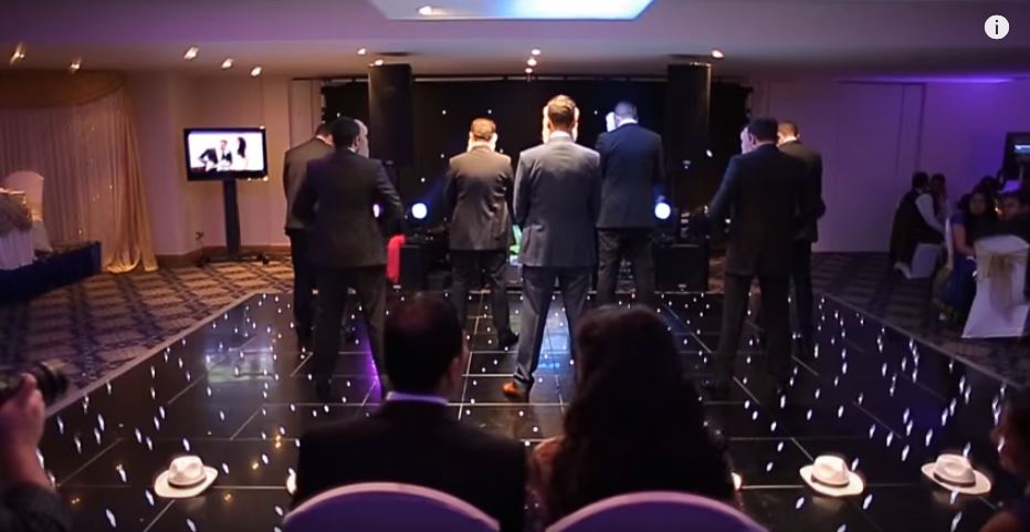 唯一掌上明珠出嫁...7兄弟合跳《獅子王》群舞嗨翻　以為沒了「突然拉新娘到中間」當場淚崩