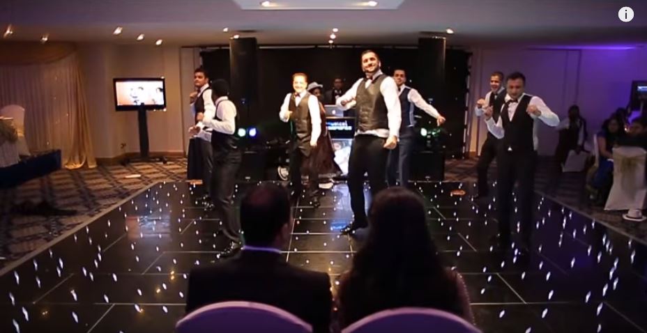 唯一掌上明珠出嫁...7兄弟合跳《獅子王》群舞嗨翻　以為沒了「突然拉新娘到中間」當場淚崩