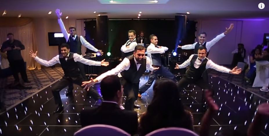 唯一掌上明珠出嫁...7兄弟合跳《獅子王》群舞嗨翻　以為沒了「突然拉新娘到中間」當場淚崩