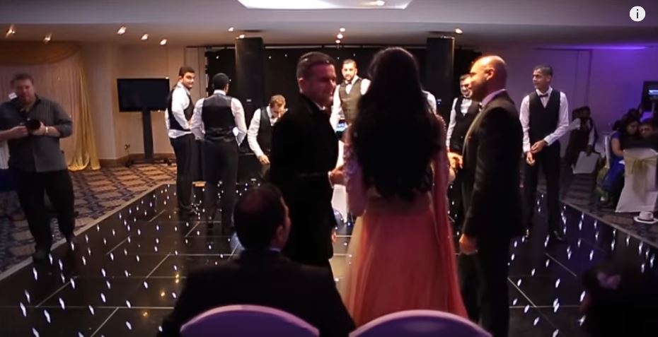 唯一掌上明珠出嫁...7兄弟合跳《獅子王》群舞嗨翻　以為沒了「突然拉新娘到中間」當場淚崩