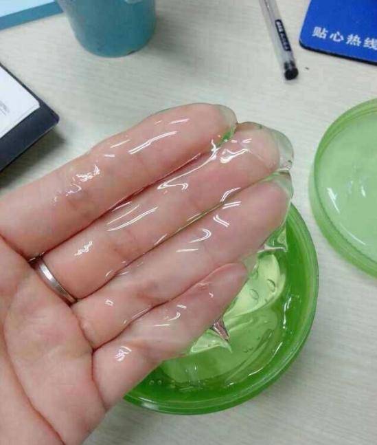 「蘆薈膠」怎麼用？許多女人都用錯了，原來這樣用，皮膚就會變得很水嫩！