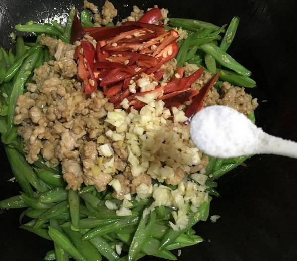 「四季豆」好吃卻難煮，教你一招  四季豆怎麼炒都好吃
