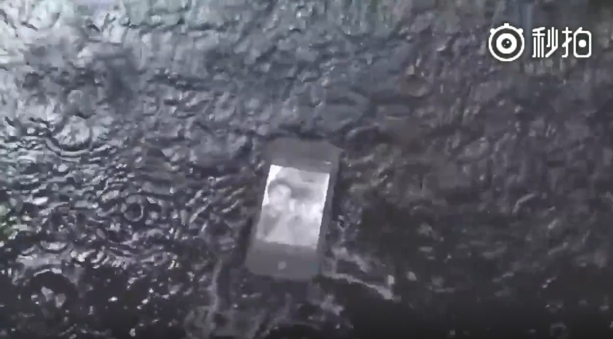 你有多久沒有真正快樂過了？一場雨給了所有人答案！看完好揪心