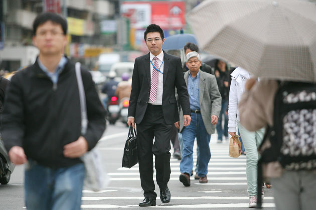 「我要幾歲才能領勞保年金？」規則變化霧煞煞！ 「一張表告訴你」不用再算了
