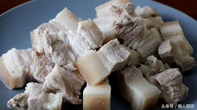 「一斤五花肉加2塊乳豆腐」試試這樣做，好吃不膩又特別下飯！