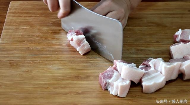 「一斤五花肉加2塊乳豆腐」試試這樣做，好吃不膩又特別下飯！