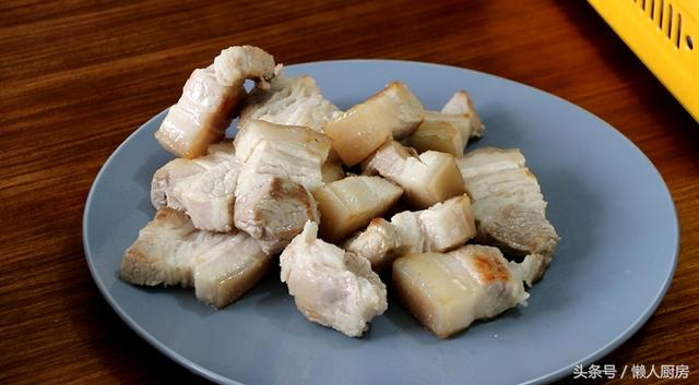 「一斤五花肉加2塊乳豆腐」試試這樣做，好吃不膩又特別下飯！
