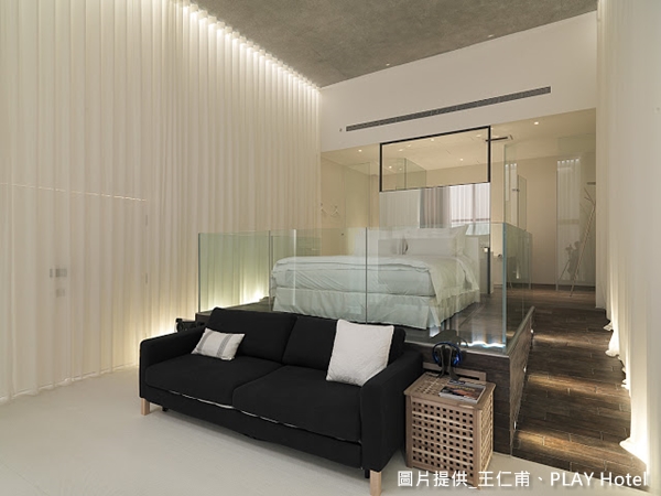 王仁甫當年「花光6千萬積蓄」堅持開民宿　季芹陪尪「海邊睡3年」笑說：至少我賺回老公