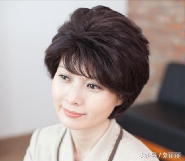 中年女性髪型無論怎麼剪千萬「不要錯過12款」！時尚減齡最優雅