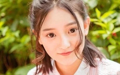 女孩上學路上總遇到乞丐「給他饅頭一給就是五年」！結婚時「見到的人」讓她紅了眼眶