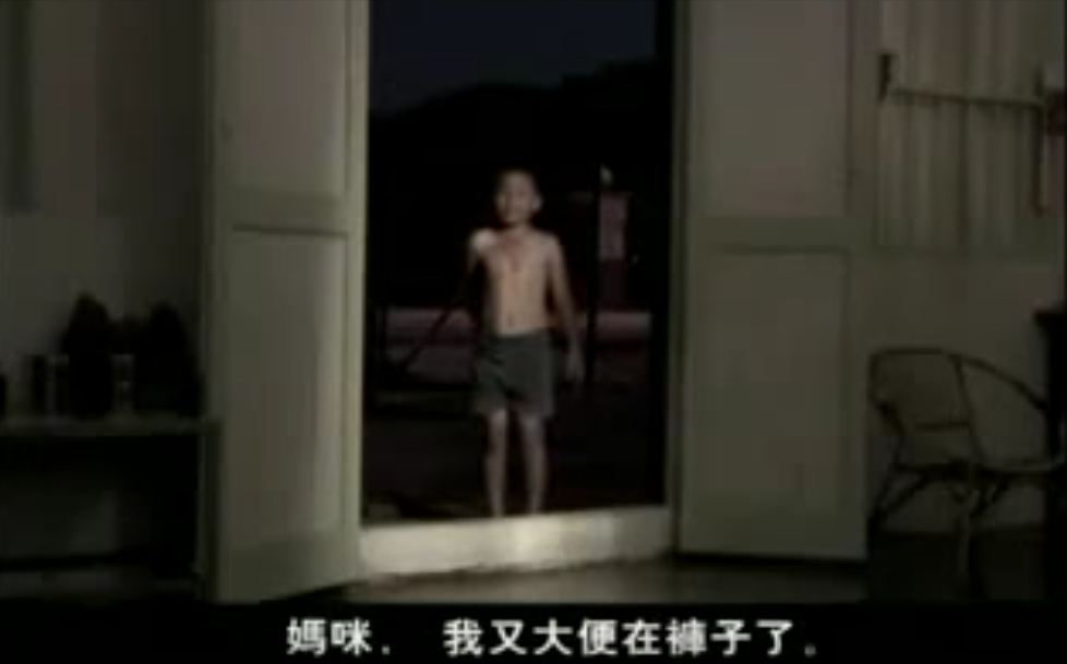 奶奶又失禁了！ 老母親「忘了包尿布撒在沙發上」兒子卻生氣警告：要送妳去老人院