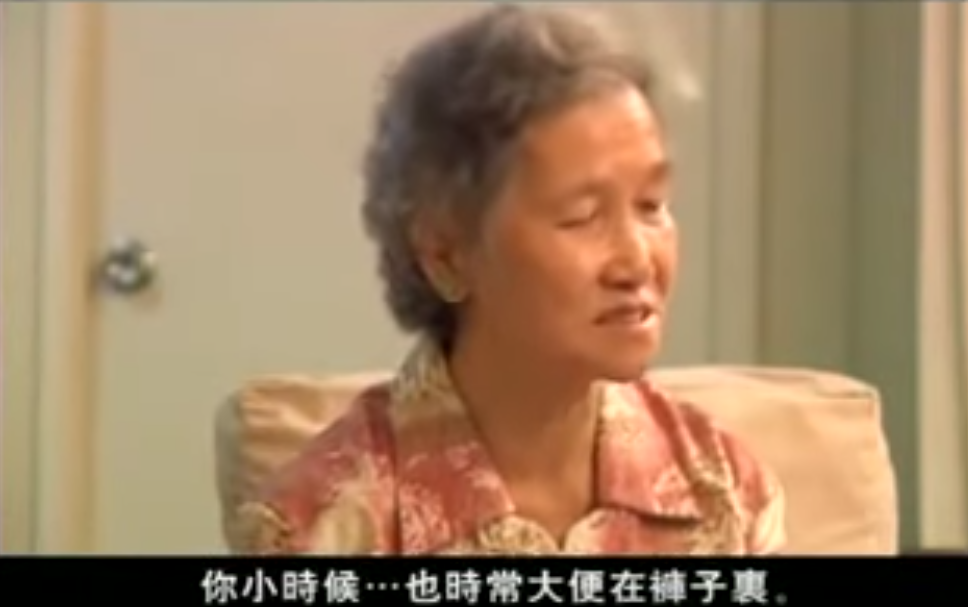 奶奶又失禁了！ 老母親「忘了包尿布撒在沙發上」兒子卻生氣警告：要送妳去老人院