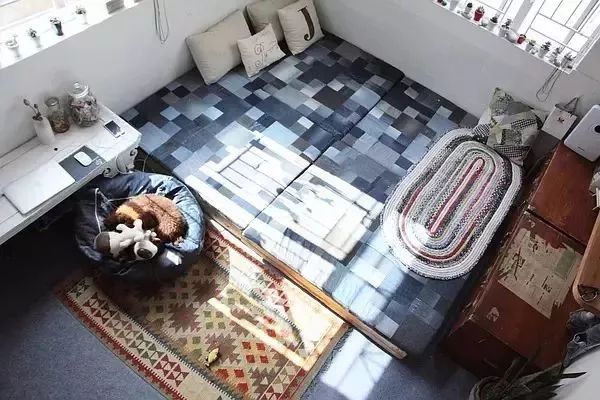 她30歲「不工作、沒男友」靠垃圾改造36坪老舊房　隱居山林「活成仙女模樣」成果美得不像話