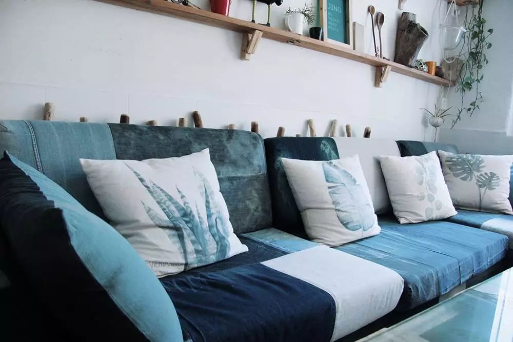 她30歲「不工作、沒男友」靠垃圾改造36坪老舊房　隱居山林「活成仙女模樣」成果美得不像話