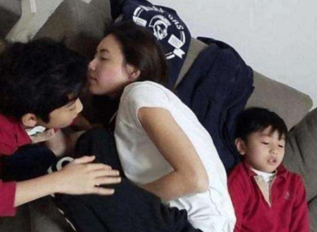  張柏芝這些照片，謝霆鋒一定不敢看，網友：忍不住落淚！