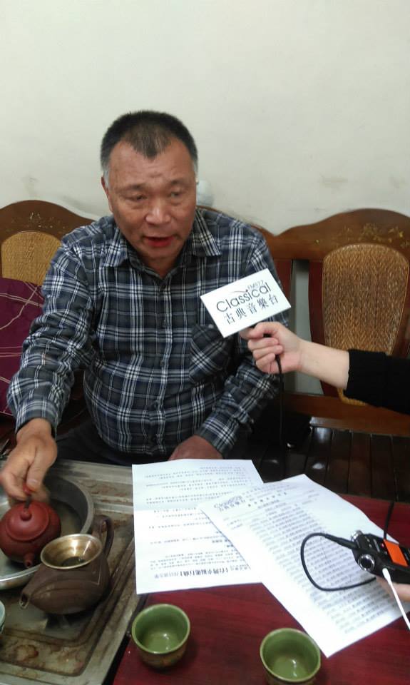 狗眼看人低！阿公做黑手30年養家「想學小提琴遭嘲笑」：阿北你別亂碰琴　今「受邀小巨蛋演出」霸氣回擊