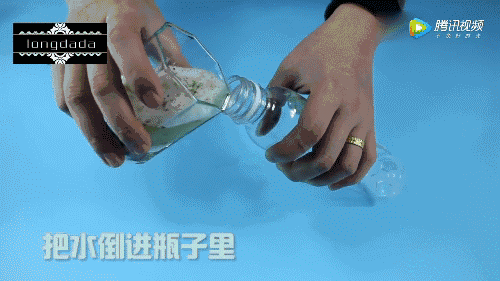 廁所臭得發暈、水槽黑乎乎、瓷磚發黑發霉！只要懂得「妙用洗衣粉」問題輕鬆搞定