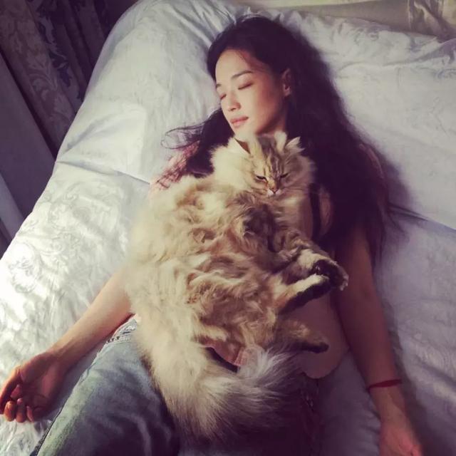 永遠的真女神！舒淇16歲開始賺錢養家　40歲迎來幸福：愛笑的女孩，運氣不會太差