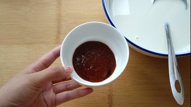 早餐店不外傳的雞蛋餅做法「2個雞蛋一碗麵」10分鐘搞定早餐「柔軟筋道好吃」
