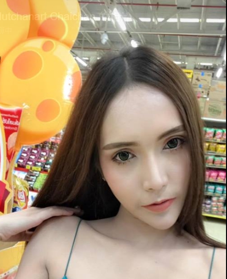 是真愛！22歲女模「堅持嫁窮困運將」看不上豪門　霸氣喊「不要小看我男友」：他去哪我都會跟著
