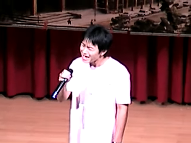 男大生深情演唱《我期待》　副歌「超完美破音」讓觀眾邊笑邊鼓掌