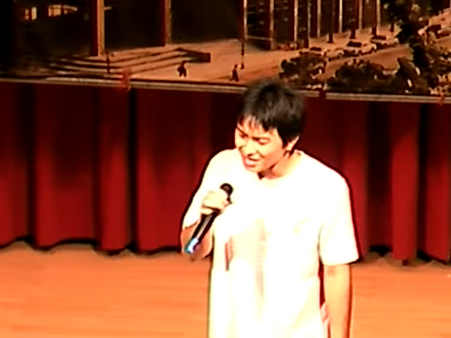 男大生深情演唱《我期待》　副歌「超完美破音」讓觀眾邊笑邊鼓掌