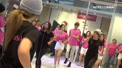 當年瘦身操爆紅！你還記得「塑身女王鄭多燕」嗎　如今網友曝「穿寬鬆衣遮肚」現況太驚人