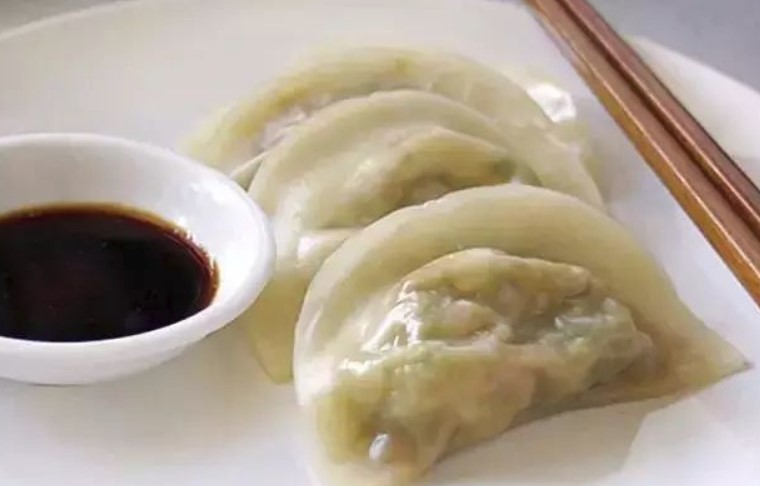 用冷水煮，還是熱水煮比較好？　廚師曝秘訣「煮水餃加入雞蛋」皮變得更Q、更好吃