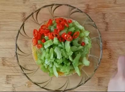 「苦瓜好吃有竅門」很多人都做錯了，學會秘招「比肉還好吃」