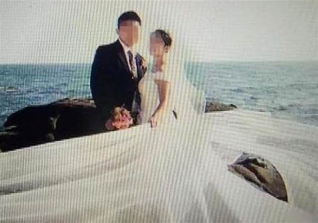 新娘嫁3年男友「公婆遲遲沒來」現場還超詭異　她驚覺是場騙局爆哭：「200位親友全是臨時演員」
